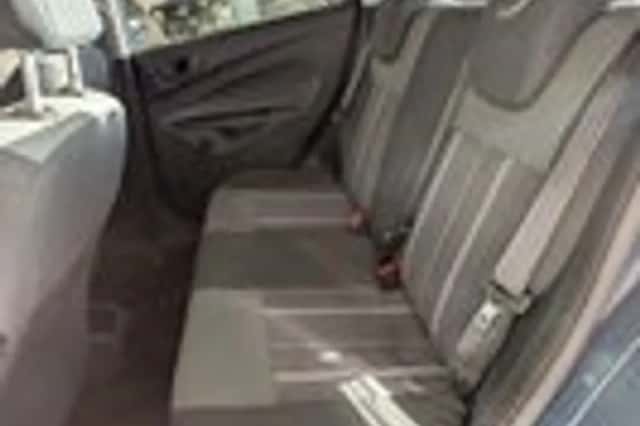 Ford Fiesta (2010) thumbnail 7