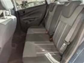 Ford Fiesta (2010) thumbnail 7