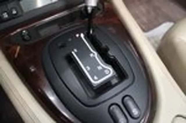 Jaguar XK8 (2000) thumbnail 13