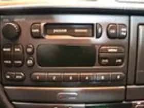Jaguar S-Type (2000) thumbnail 11