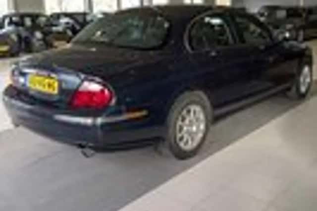 Jaguar S-Type (2000) thumbnail 4