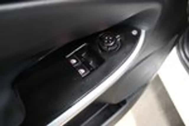 Alfa Romeo Giulietta (2010) thumbnail 16