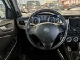 Alfa Romeo Giulietta (2010) thumbnail 10