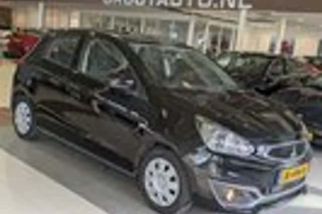 Mitsubishi Space Star (2016) thumbnail 1