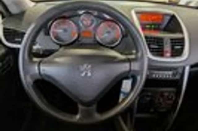 Peugeot 207 (2007) thumbnail 9