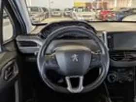 Peugeot 2008 (2016) thumbnail 11