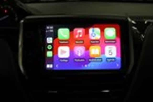Peugeot 2008 (2016) thumbnail 15