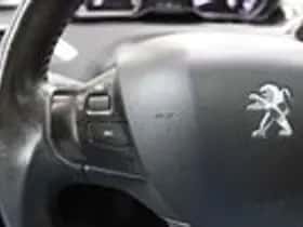 Peugeot 2008 (2016) thumbnail 18