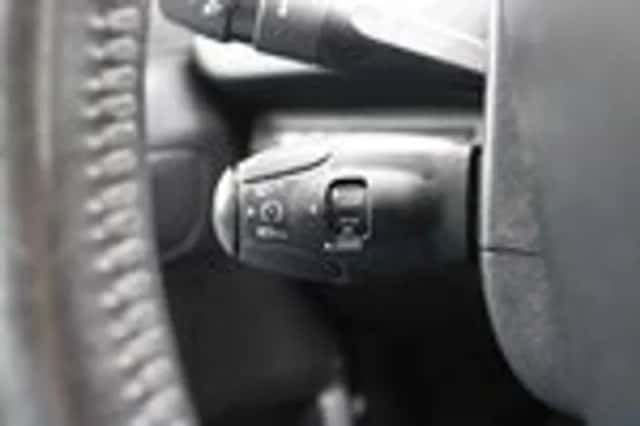 Peugeot 2008 (2016) thumbnail 19