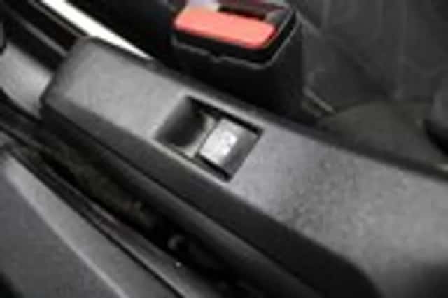 Peugeot 2008 (2016) thumbnail 20