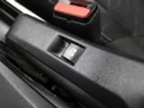 Peugeot 2008 (2016) thumbnail 20
