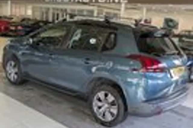 Peugeot 2008 (2016) thumbnail 3