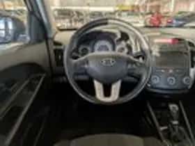 Kia Cee'd (2011) thumbnail 9
