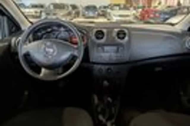 Dacia Logan (2015) thumbnail 8