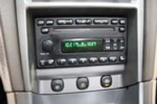 Ford Mustang (2004) thumbnail 11