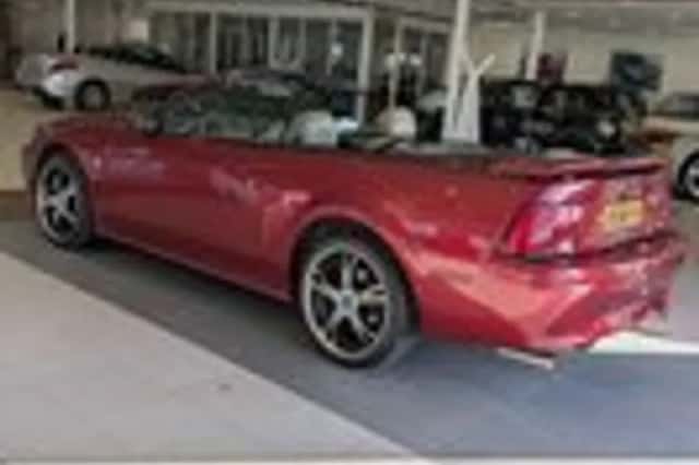 Ford Mustang (2004) thumbnail 15