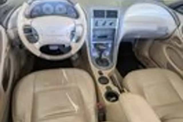 Ford Mustang (2004) thumbnail 8