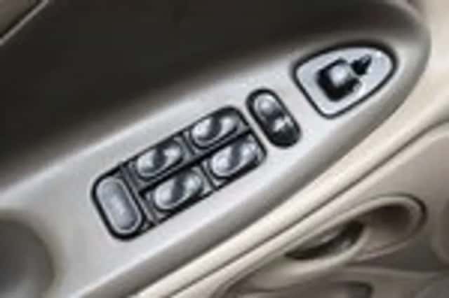 Ford Mustang (2004) thumbnail 9