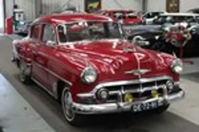 Chevrolet Bel Air (1953) thumbnail 2