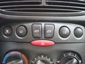 Fiat Punto (2004) thumbnail 11
