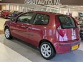 Fiat Punto (2004) thumbnail 3
