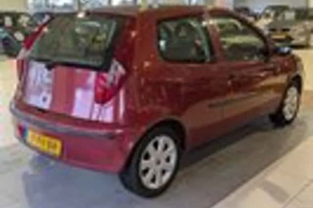 Fiat Punto (2004) thumbnail 4