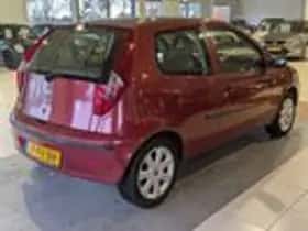 Fiat Punto (2004) thumbnail 4