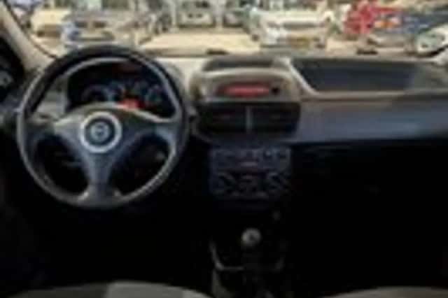 Fiat Punto (2004) thumbnail 8
