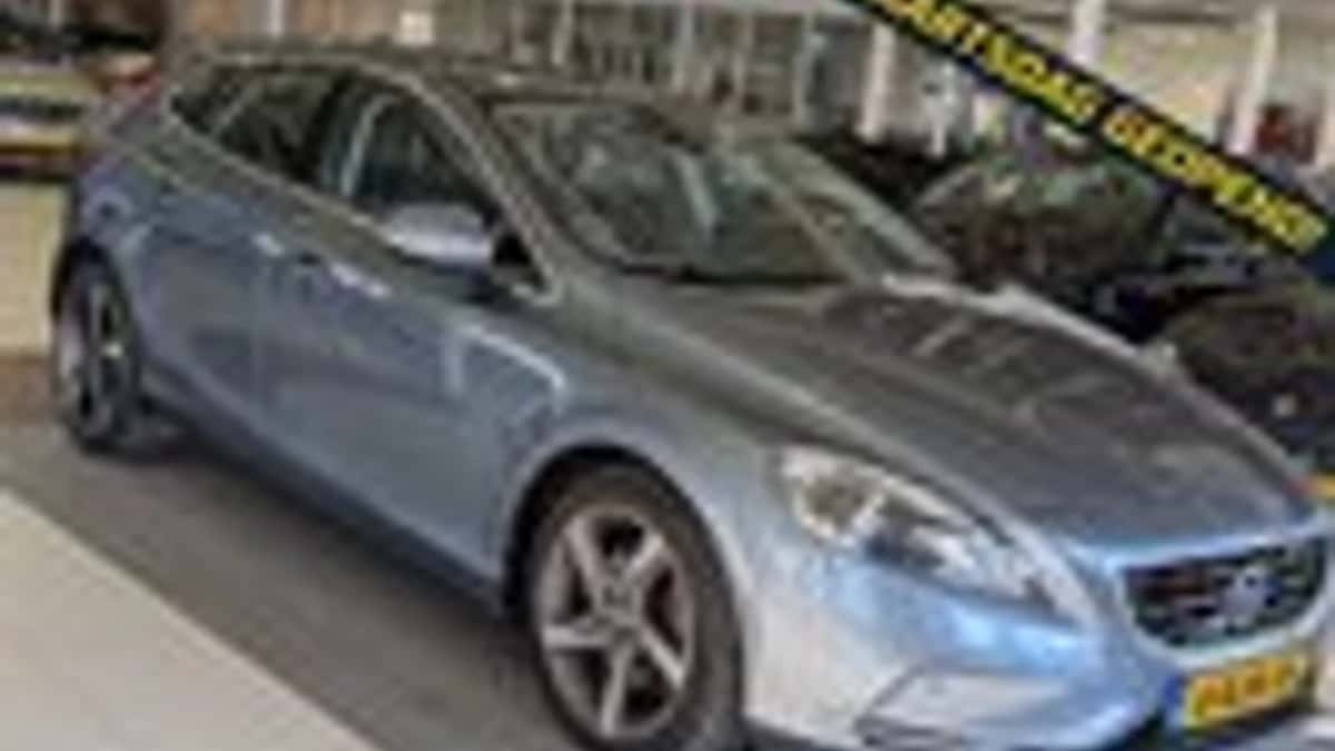 Volvo V40 (2013) — foto 1