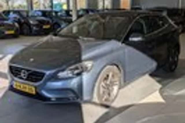 Volvo V40 (2013) thumbnail 2
