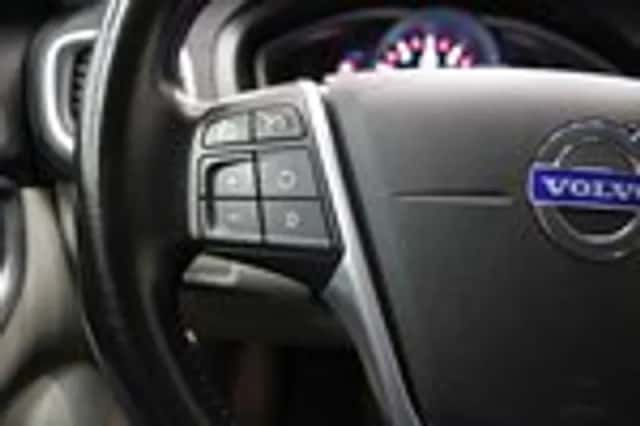 Volvo V40 (2013) thumbnail 11