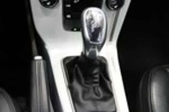 Volvo V40 (2013) thumbnail 18