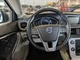 Volvo V40 (2013) thumbnail 9