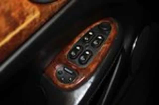 Daimler 4.0 (2000) thumbnail 17
