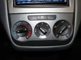 Fiat Grande Punto (2006) thumbnail 10