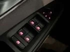 SEAT Leon (2017) thumbnail 18