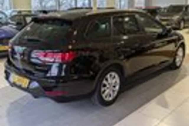 SEAT Leon (2017) thumbnail 4