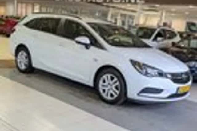 Opel Astra (2019) thumbnail 1
