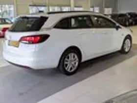 Opel Astra (2019) thumbnail 4