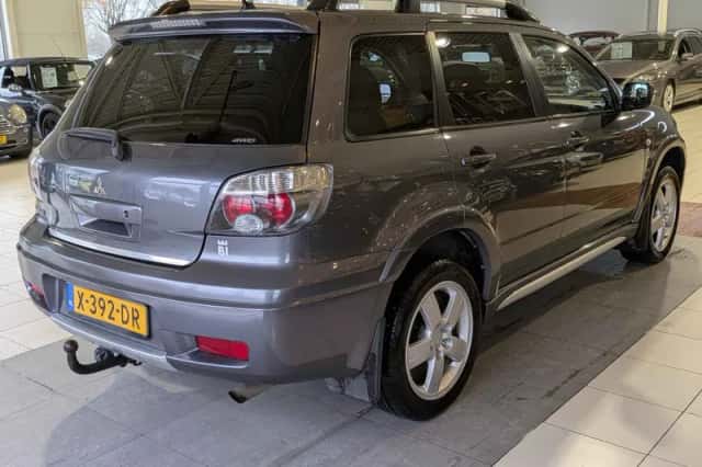 Mitsubishi Outlander (2006) thumbnail 4