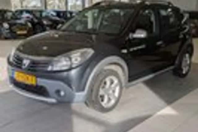 Dacia Sandero (2010) thumbnail 2