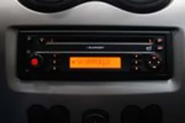 Dacia Sandero (2010) thumbnail 11