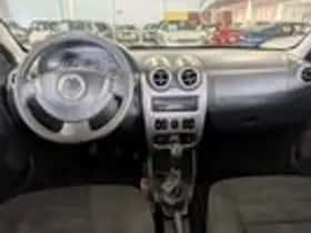 Dacia Sandero (2010) thumbnail 8