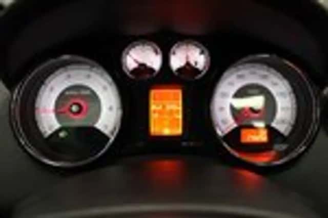 Peugeot 308 (2009) thumbnail 12
