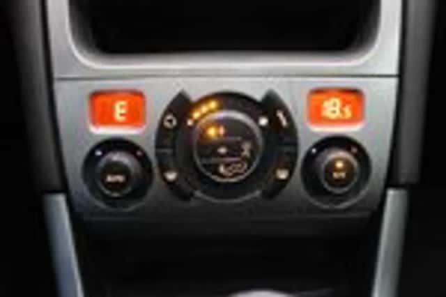 Peugeot 308 (2009) thumbnail 13