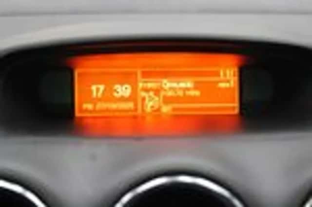 Peugeot 308 (2009) thumbnail 15