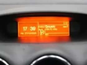 Peugeot 308 (2009) thumbnail 15