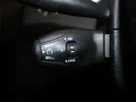 Peugeot 308 (2009) thumbnail 18