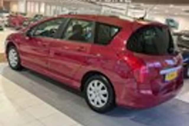 Peugeot 308 (2009) thumbnail 3