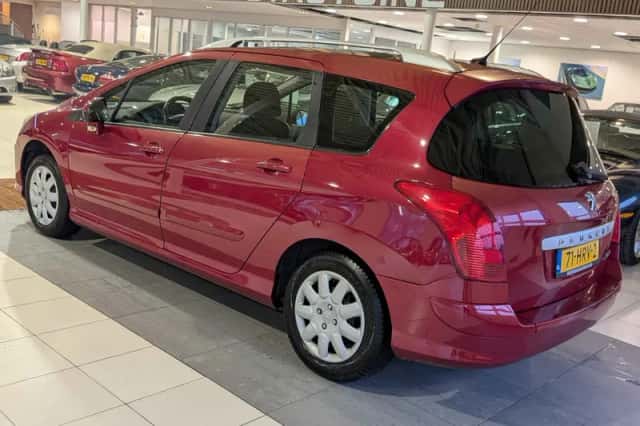 Peugeot 308 (2009) thumbnail 3
